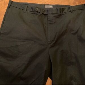 Banana Republic Stretch Men’s ebony cotton twill pant,two back/side pockets.